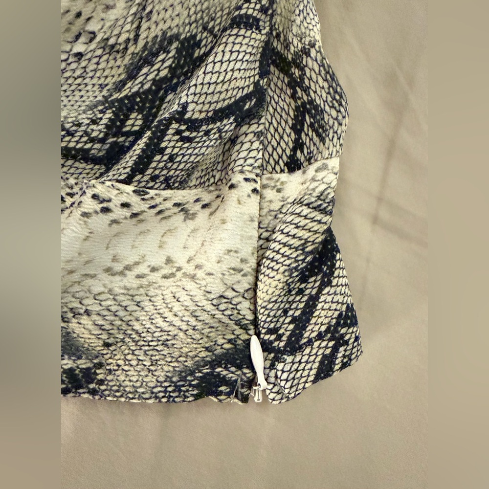 Karen Kane Snake Print Twist Front Cami Silk Feel Adjustable Strap Tank Size M - Picture 13 of 16